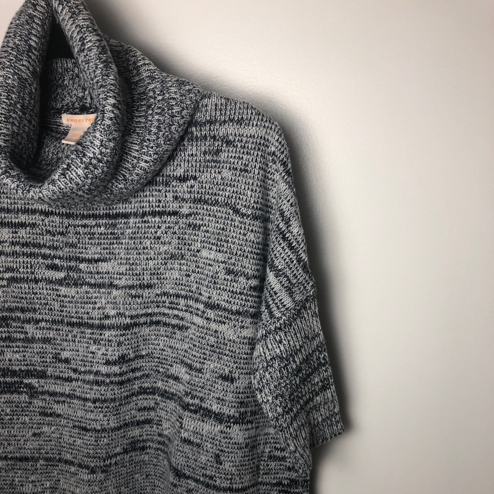 Marled cropped cowl neck tunic
